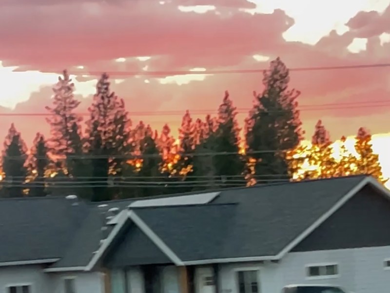 火山口湖，女神能量（五）【雪士达山疗愈之旅 18】——湖水的能量在轻声邀请我，与它的纯净与灵性共舞