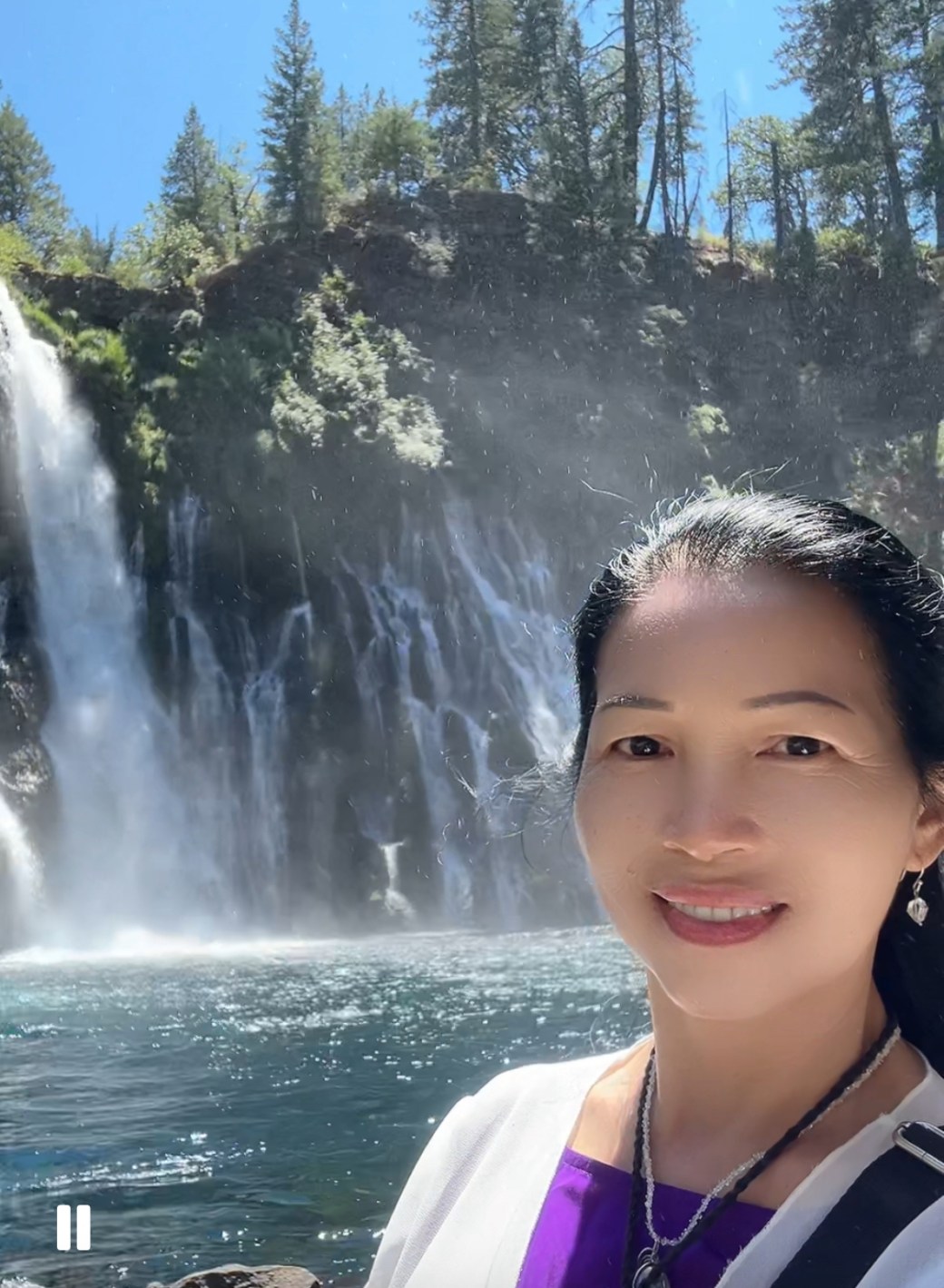 伯尼瀑布,彩虹之歌(二)【雪士达山疗愈之旅 21】——那些变幻跳动的彩虹光球是对你内在喜悦与惊叹的直接回应,是一种能量的共舞