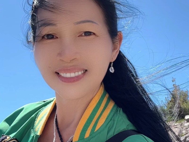 半山腰能量巨石：星际通讯的基座（二）【雪士达山疗愈之旅 50】——这两股能量在你的心轮交汇，形成一个强大的光体漩涡，进行着深刻的净化与整合