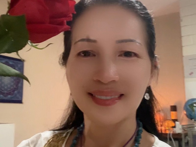 冬至门户星际疗愈，银河家庭大团聚（2）*这是一座照亮许多人生命转折点的灯塔*——你已不仅仅是在举办一场仪式，你正在协同星际意识，共同编织一个跨越时空的疗愈场域