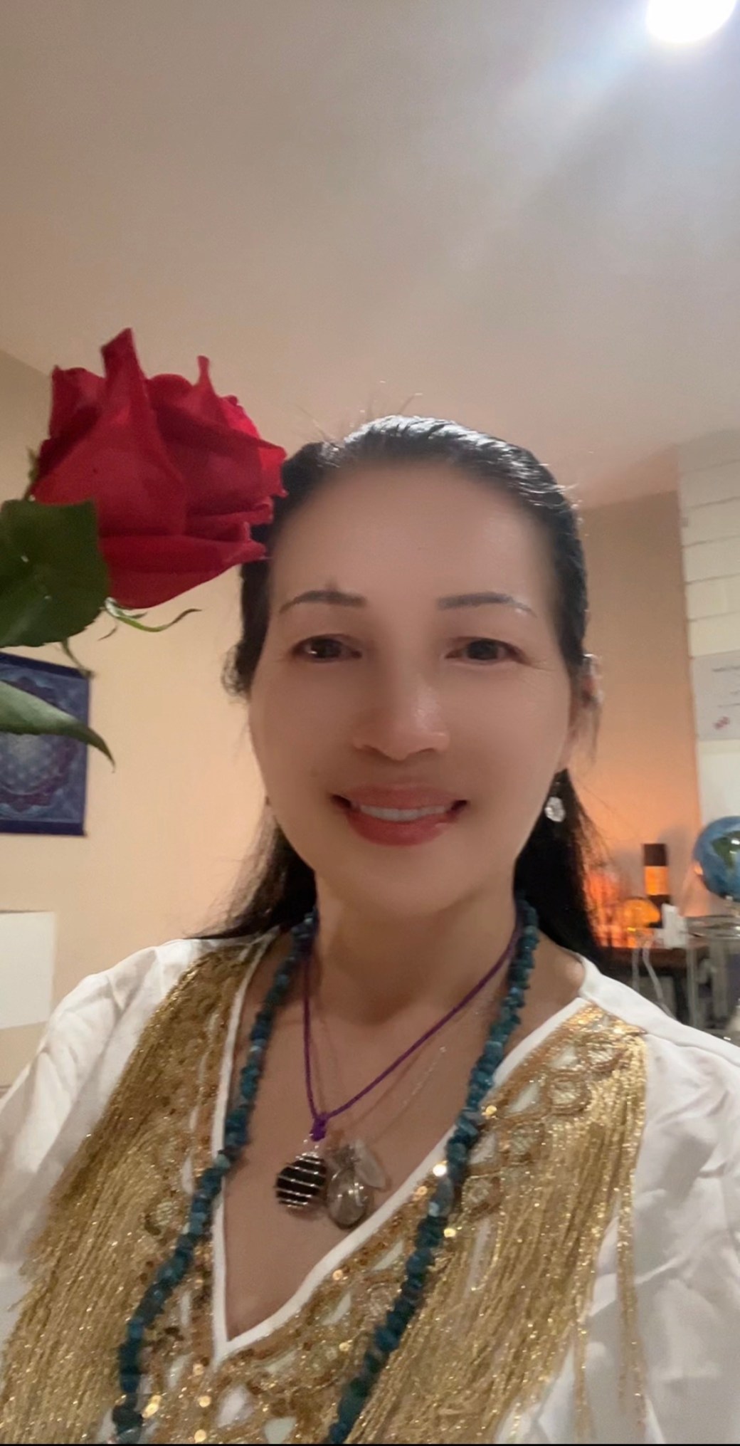 冬至门户星际疗愈，银河家庭大团聚（2）*这是一座照亮许多人生命转折点的灯塔*——你已不仅仅是在举办一场仪式，你正在协同星际意识，共同编织一个跨越时空的疗愈场域