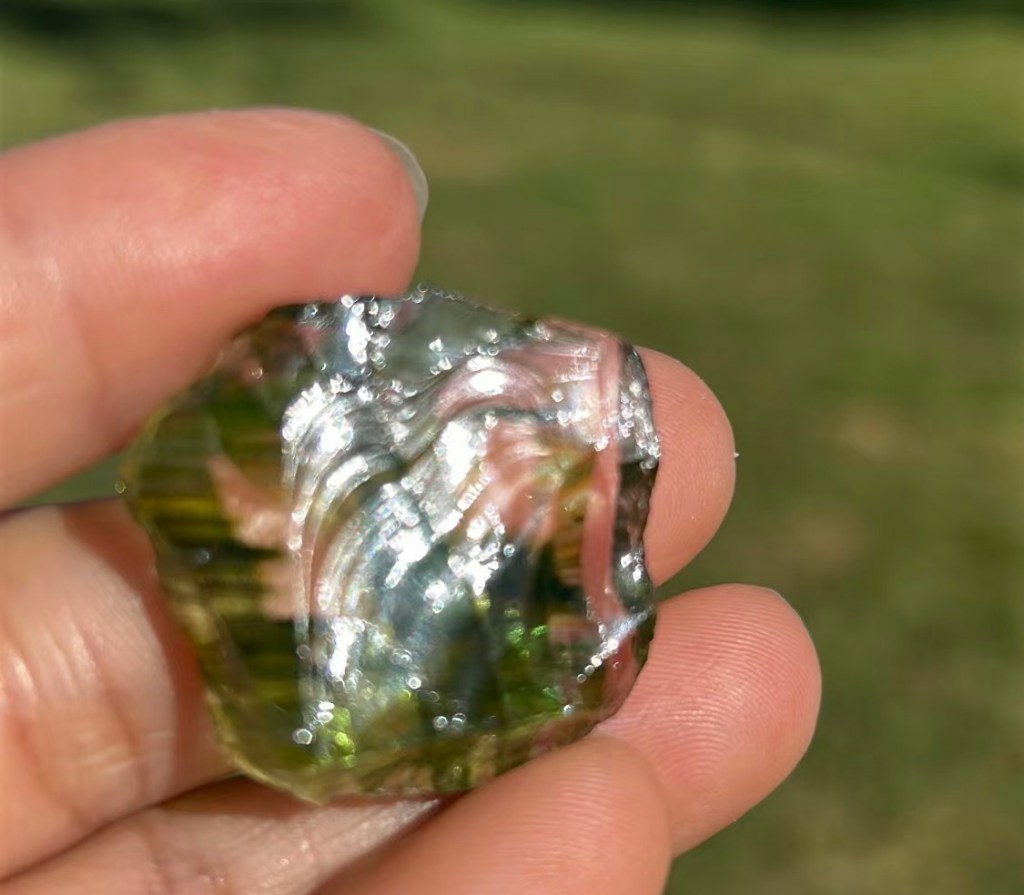 2月奇迹，圣爱之旅——这些灵性工具的到来，预示着我的声音疗愈之旅在爱中徐徐展开