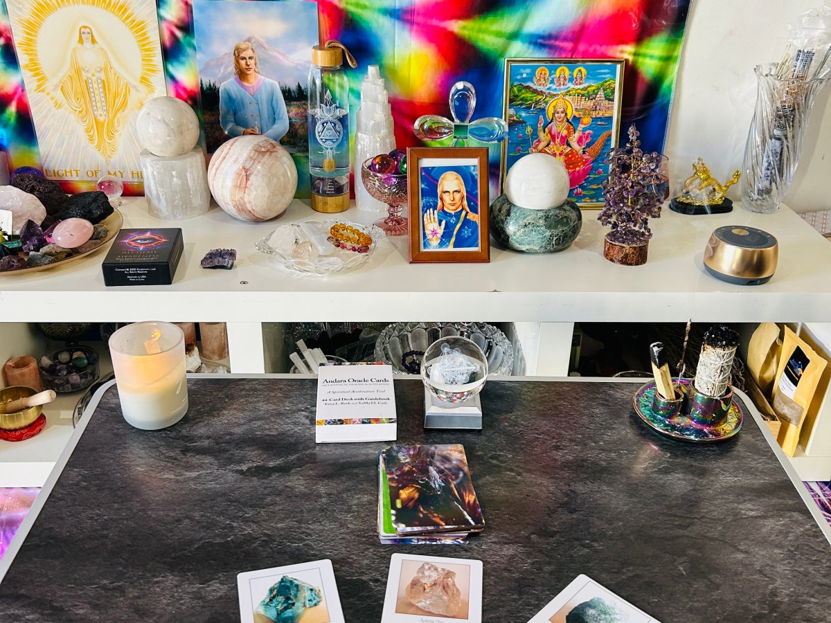 安达拉水晶神谕卡，占卜与DNA激活的强大工具——这不仅仅是一副神谕卡，它是一个用于觉醒、回忆和转变的多维工具