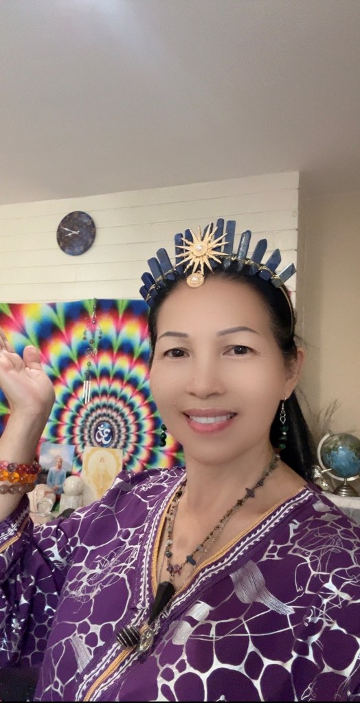 （4）3/20春分门户疗愈，脉轮激活不可思议——她看见彩色光在眉心轮流动，形成环形能量场不断旋转