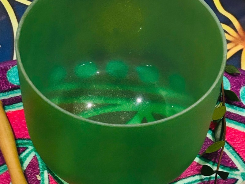 （3）3/20春分门户疗愈，脉轮激活不可思议——当我凝视水晶钵，它消失不见，融化成水