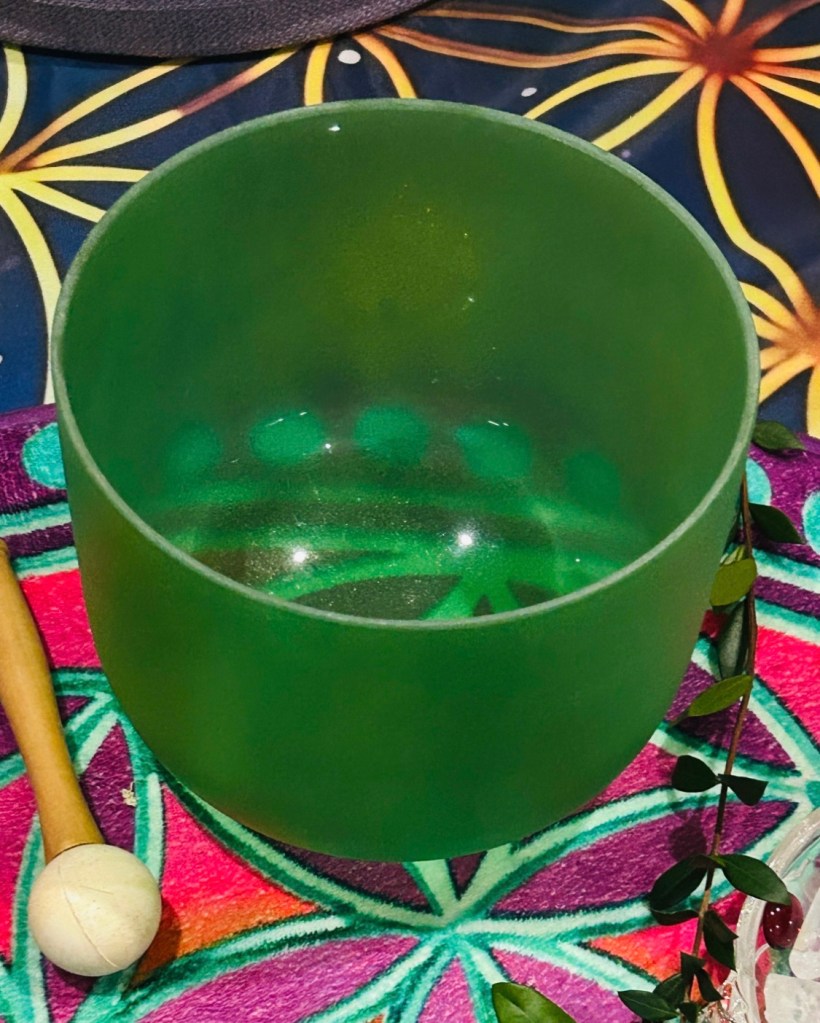 （3）3/20春分门户疗愈，脉轮激活不可思议——当我凝视水晶钵，它消失不见，融化成水